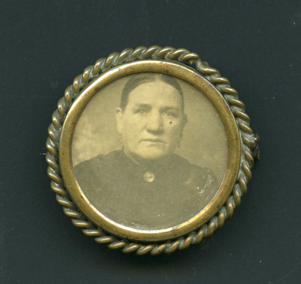 Example button ferrotype photograph in brass brooch - photo approximately one inch diameter
