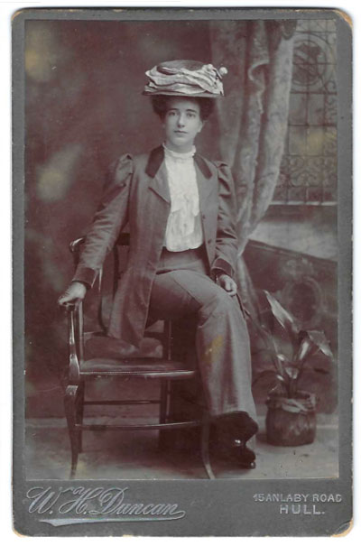 Cabinet photograph by WH Duncan