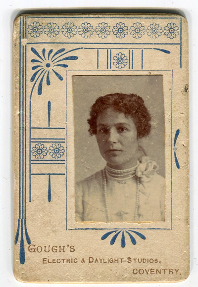 midget carte by W.H.Gough, Coventry, reproduced with the permission of Ron Cosens (www.cartedevisite.co.uk