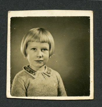 Single Polyfoto image of an unknown child